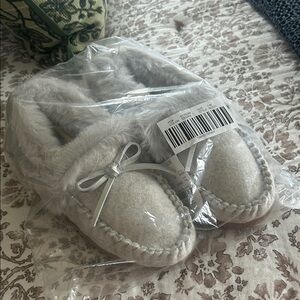 J Crew, womens size 7 cozy slippers.